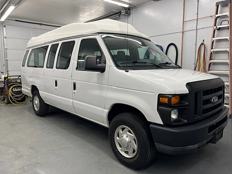 Picture of 2010 Ford E-250 ADA Passenger Van