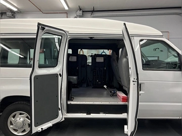 Picture of 2010 Ford E-250 ADA Passenger Van