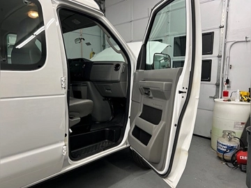 Picture of 2010 Ford E-250 ADA Passenger Van