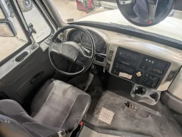 2013 International 40P ADA Shuttle