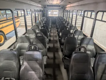 2013 International 40P ADA Shuttle