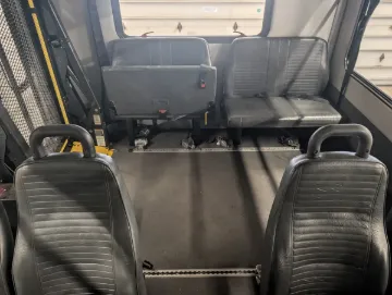 2013 International 40P ADA Shuttle