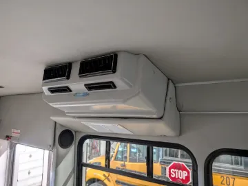 2013 International 40P ADA Shuttle