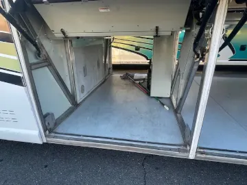 2016 MCI J4500 56-P Coach