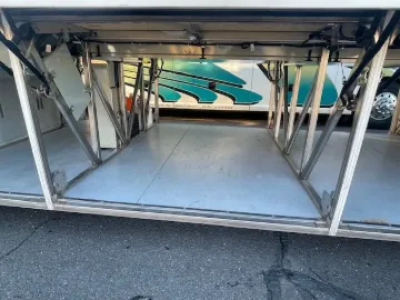 2016 MCI J4500 56-P Coach