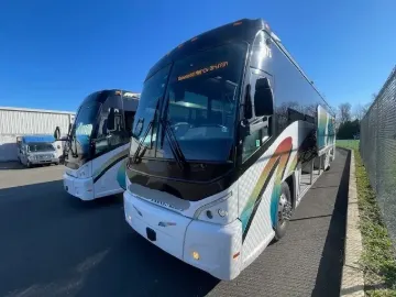 2017 MCI J4500