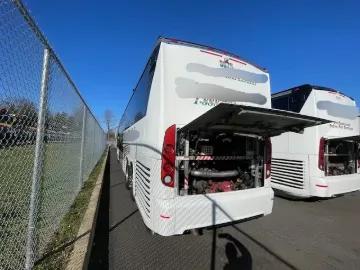 2017 MCI J4500