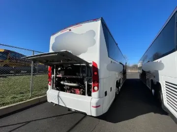 2017 MCI J4500
