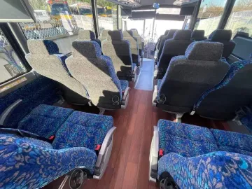 2017 MCI J4500