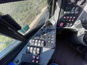 2017 MCI J4500