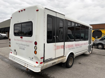 Picture of 2001 Ford E450 ElDorado Aerotech Shuttle Bus