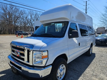 Picture of 2013 Ford E350 Super Duty ADA Shuttle Bus