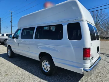 Picture of 2013 Ford E350 Super Duty ADA Shuttle Bus