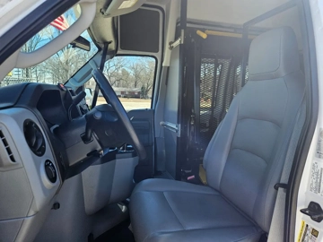 Picture of 2013 Ford E350 Super Duty ADA Shuttle Bus