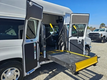 Picture of 2013 Ford E350 Super Duty ADA Shuttle Bus