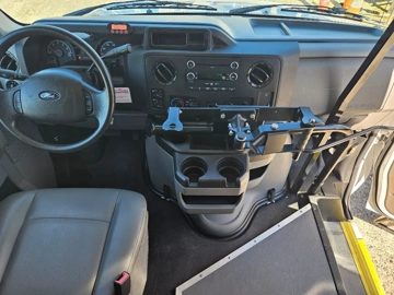 Picture of 2013 Ford E350 Super Duty ADA Shuttle Bus