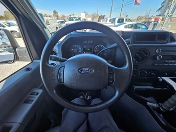 Picture of 2013 Ford E350 Super Duty ADA Shuttle Bus