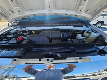 Picture of 2013 Ford E350 Super Duty ADA Shuttle Bus