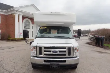 2017 Ford E-450 Shuttle Bus | 14-Passenger | 33,000 Miles