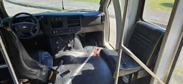 Picture of 2014 Chevrolet 4500 Shuttle Bus