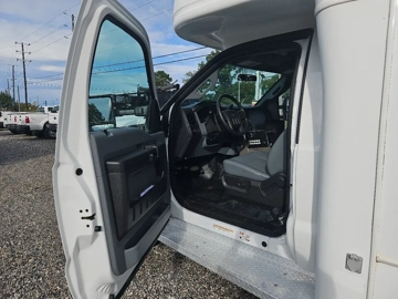 Picture of 2014 Ford F-450 SD 20P Shuttle