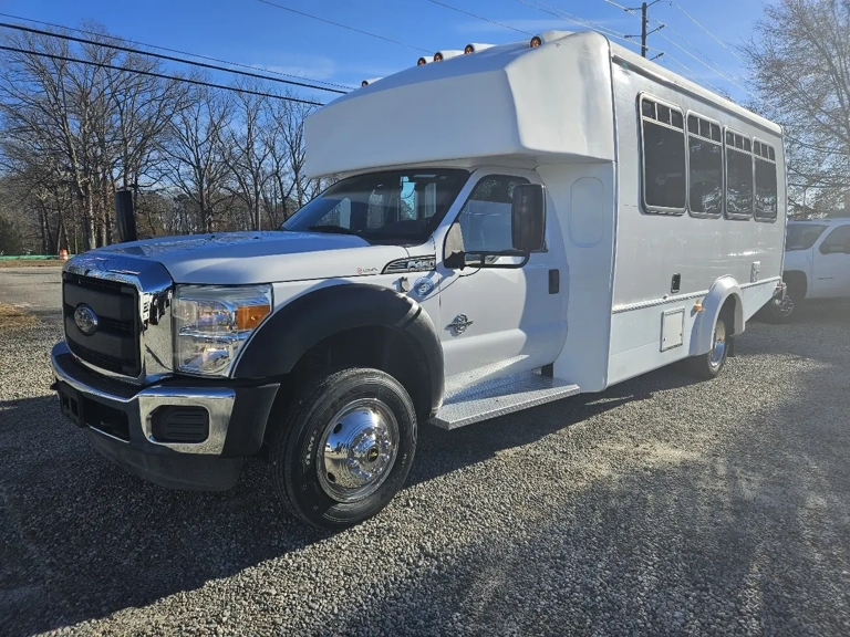 Picture of 2016 Ford F-450 SD ADA Shuttle Bus