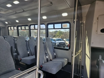 Picture of 2016 Ford F-450 SD ADA Shuttle Bus