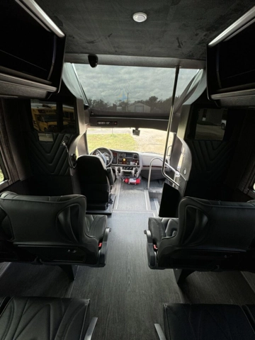 Picture of 2024 Freightliner Executive Coach Shuttle Bus