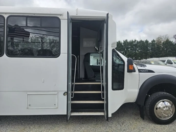 Picture of 2015 Ford F-550 Shuttle Bus