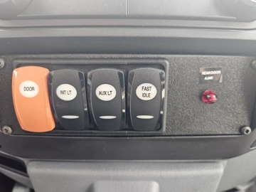 Picture of 2015 Ford F-550 Shuttle Bus
