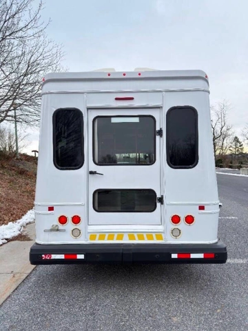 Picture of 2018 Ford E-Series E-350 SD ADA Shuttle Bus