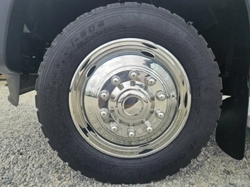 Picture of 2015 Ford F-550 Shuttle Bus