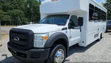 Picture of 2016 Ford F-550 Shuttle Bus