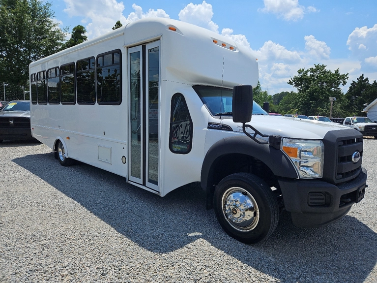 Picture of 2016 Ford F-550 Shuttle Bus