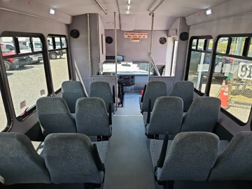 Picture of 2016 Ford F-550 Shuttle Bus