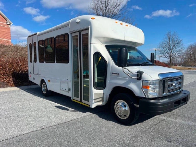 Picture of 2018 Ford E-Series E-450 SD ADA Shuttle Bus