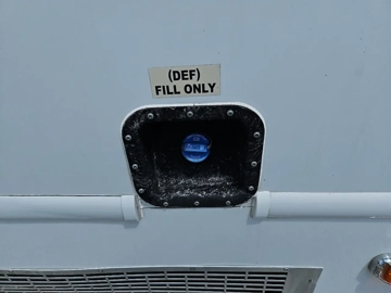 Picture of 2016 Ford F-550 Shuttle Bus