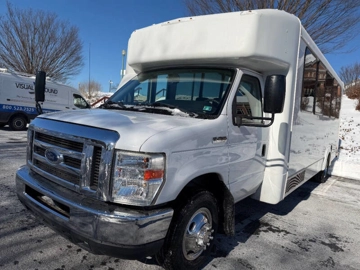 Picture of 2019 Ford E-Series E-450 Shuttle Bus