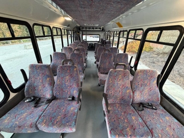 Picture of 2011 Ford F-550 Super Duty ADA Shuttle Bus