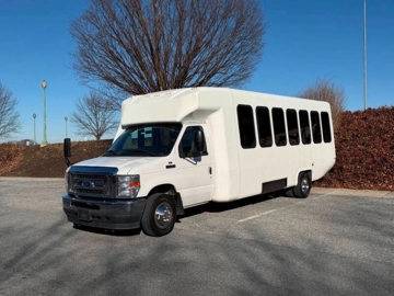 Picture of 2021 Ford E-Series E-450 SD Shuttle Bus