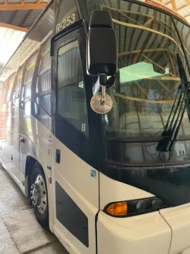 2009 MCI J4500 56P Coach