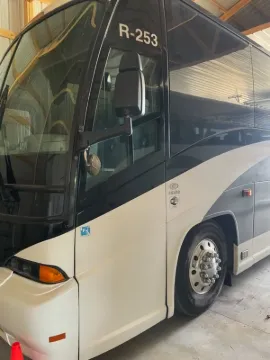 2009 MCI J4500 56P Coach