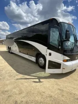 2009 MCI J4500 56P Coach