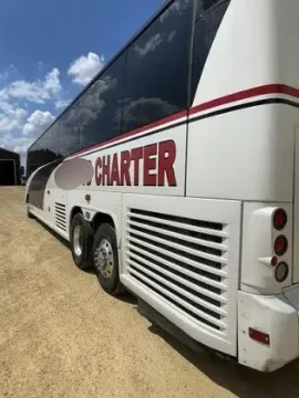 2009 MCI J4500 56P Coach