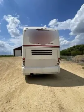2009 MCI J4500 56P Coach