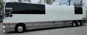Picture of 2007 Prevost XLII Motorcoach Conversion