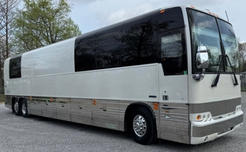 Picture of 2007 Prevost XLII Motorcoach Conversion