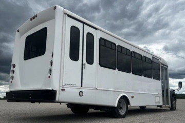 Picture of 2016 Ford F550 Starcraft Shuttle Bus