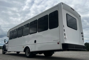 Picture of 2016 Ford F550 Starcraft Shuttle Bus