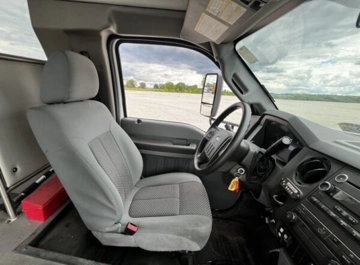 Picture of 2016 Ford F550 Starcraft Shuttle Bus